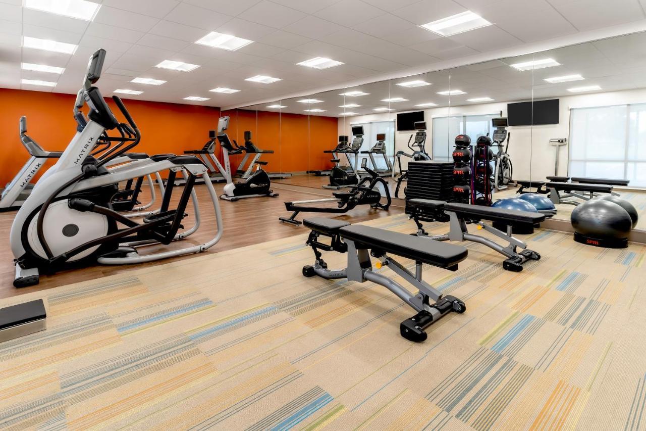 Holiday Inn Express & Suites - Milwaukee West Allis By Ihg エクステリア 写真